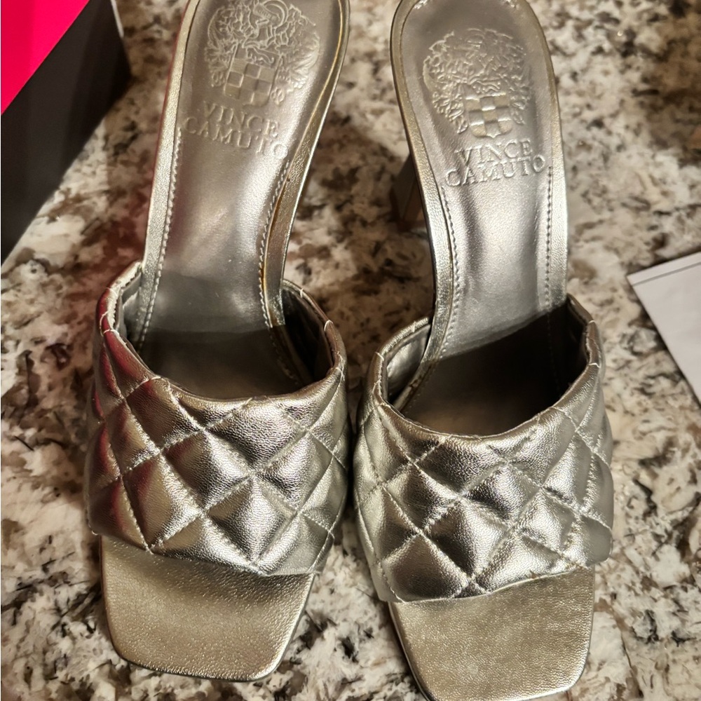 Vince Camuto quilted band, sandal and pewter color size 6, never worn with box